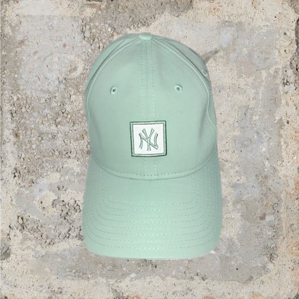 Sage Green New York Yankees Baseball Cap